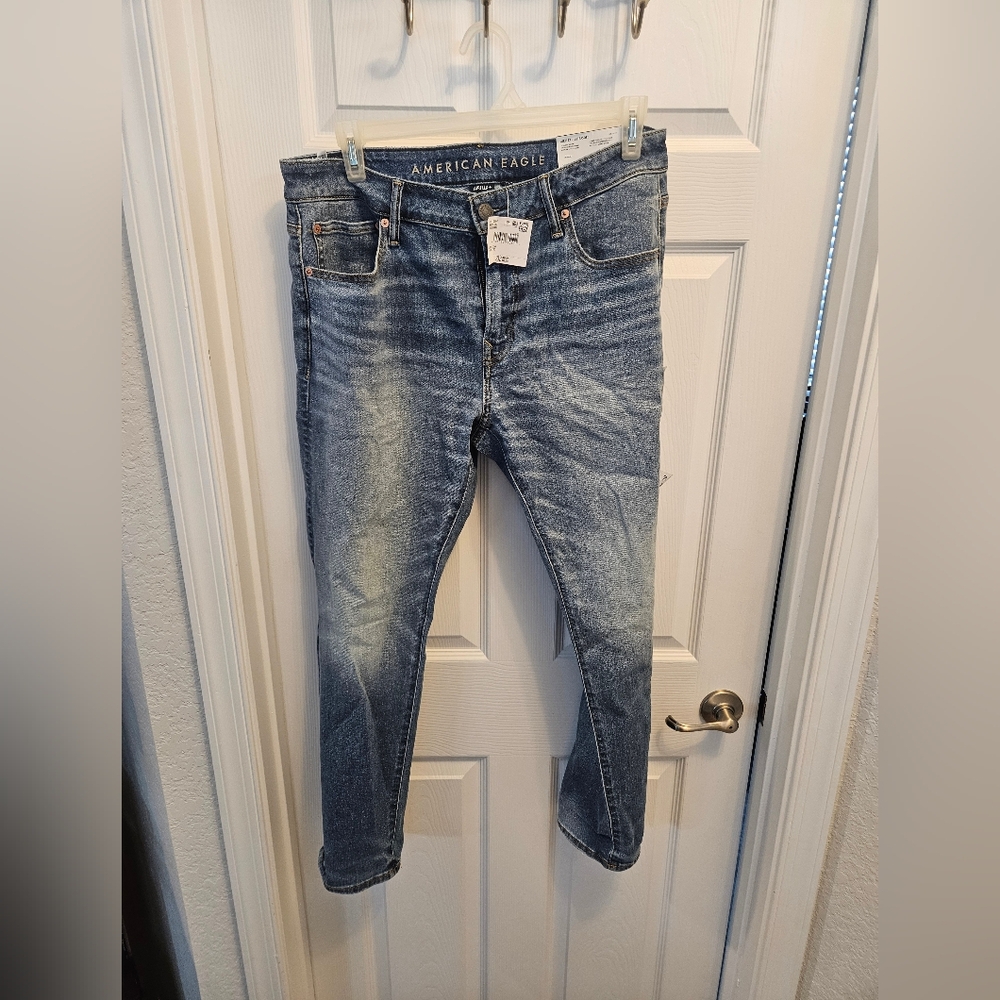 American Eagle Mens size 36/30 jeans brand new with Tags.